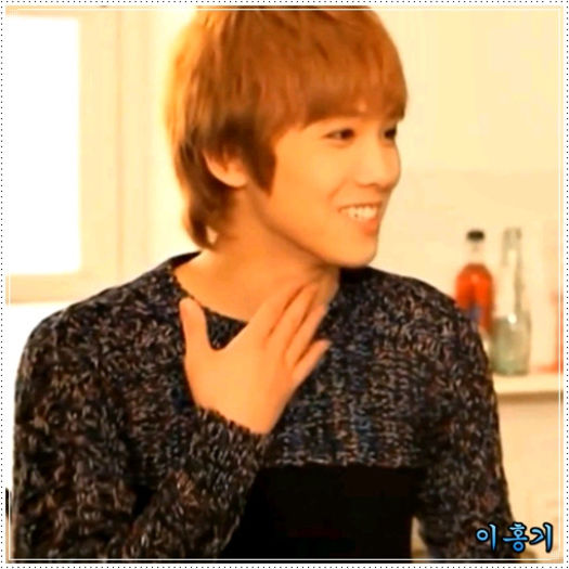 <> ..^^ ..Hey. :) Imediat.. :d [fuge sus] - ix __ Episodul 035 __ xi