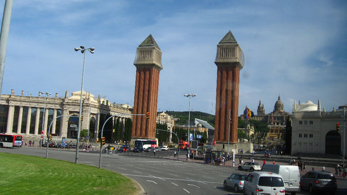 SPANIA 2010 102; Turnurile gemene

