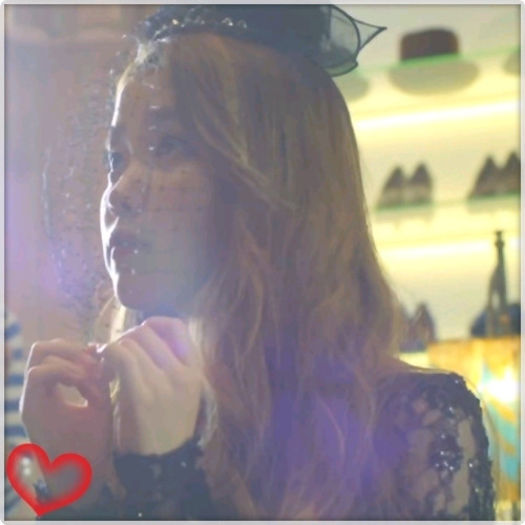 [I.U] ..Sunt ocupata sa beau ..sa iti raspunda Kai. ^-^ ..:)) [bea]