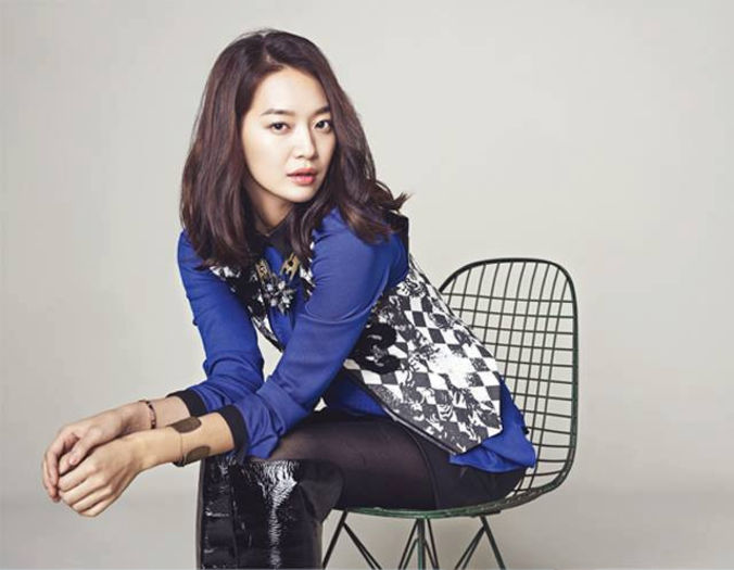 1187222_630711786968531_22586399_n - Shin Min Ah