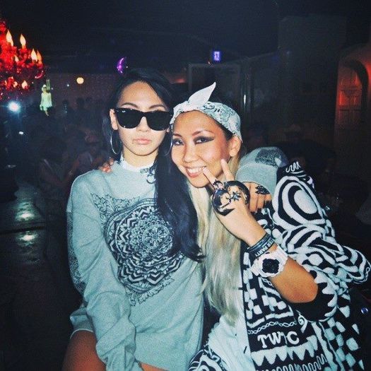 41 - 2NE1 9
