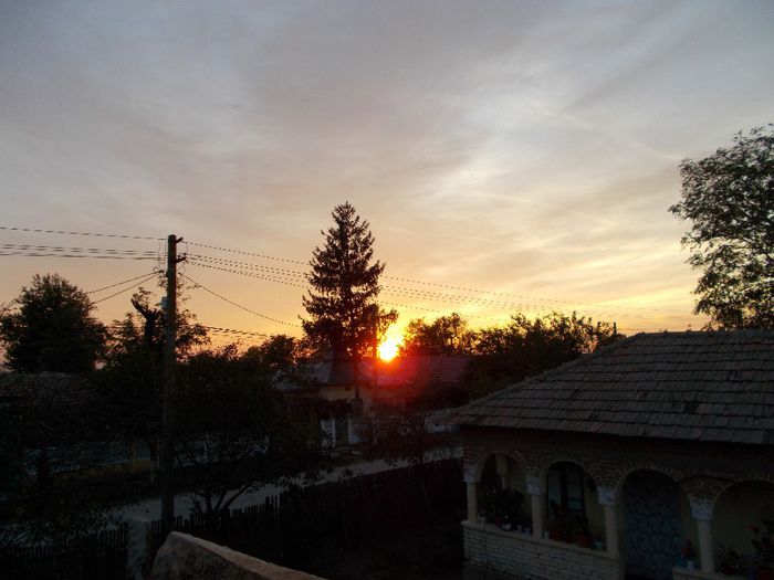 APUS DE SOARE PRIVIT DE LA MANSARDA