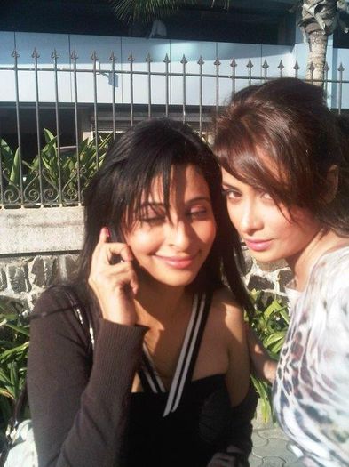 293677_280786388621949_1214930707_n - Roshani Shetty-Tracker