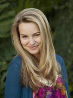 56285632 - BRIDGITE MENDLER