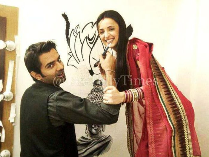 1393890_228237964005740_641216069_n - Sanaya Irani