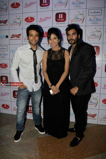 994599_219377724853167_1923198418_n