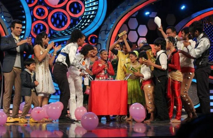 1374950_576078499119658_942905779_n