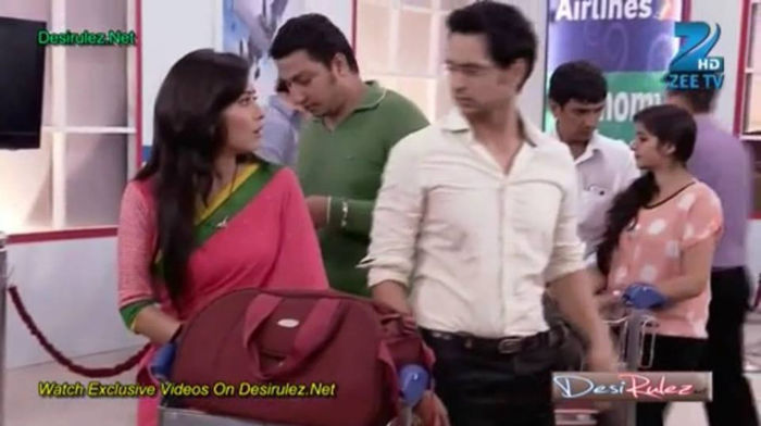 1150784_215917861916881_1089507854_n - 2-Arjun si Purvi poze noi