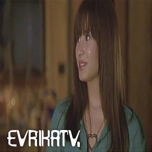 - din curiozitate,te-a refuzat vreodata un baiat? :D.