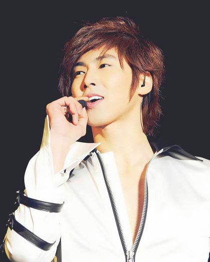 tumblr_md2y7bI3ji1r4wrxwo1_500 - D _ Yunho