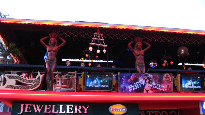 POZE BULGARIA 2009 039; La club
