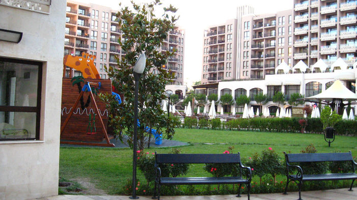 POZE BULGARIA 2009 086; Prin statiune
