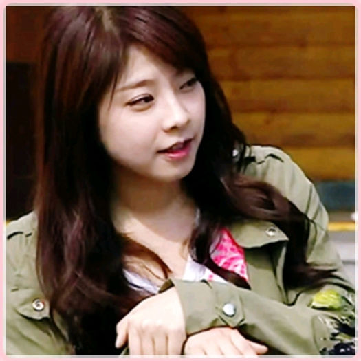 .J. ..IU nu stii cum sa faci sa ai parte de un numar de streaptease? :-?