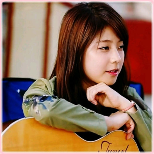 .J. Nu sunt perversa,Kai.. ma confunzi. -_- :))