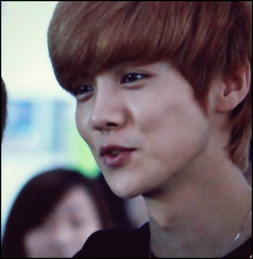 LH|. Uuu. :3 Lasa-ti-o mai. :)) [bea]