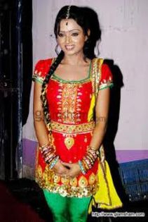 5885+ - parul chauhan