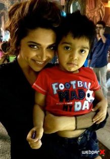 Deepika-Padukone-Jhon-Abraham-Spotted-at-Race-2-Sets-Webparx-1