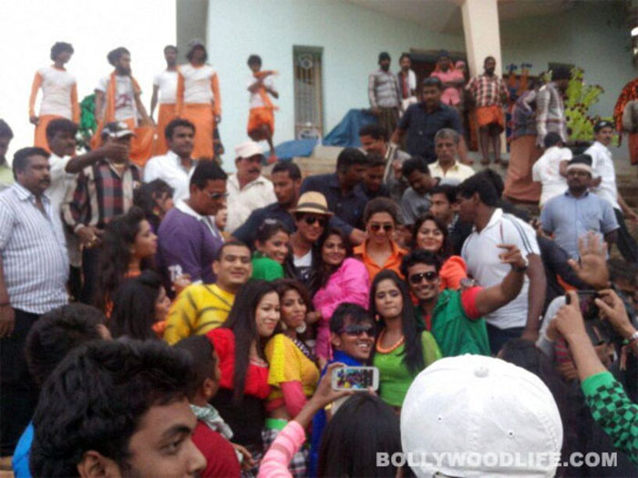 Shahrukh-Deepika-290413130429133019