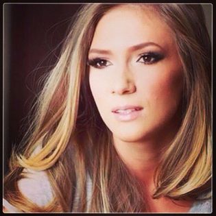 1305412_492750130840773_1212626630_n - adela popescu