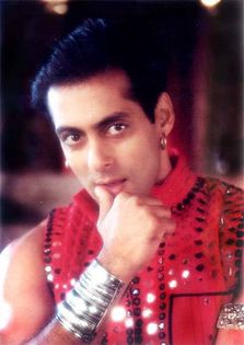 SALMAN KHAN 2 - CLUB I LIKE IT 3-ALEGE DOAR 4 POZE DE AICI CU CINE VREI SI ITI PUN NUMELE