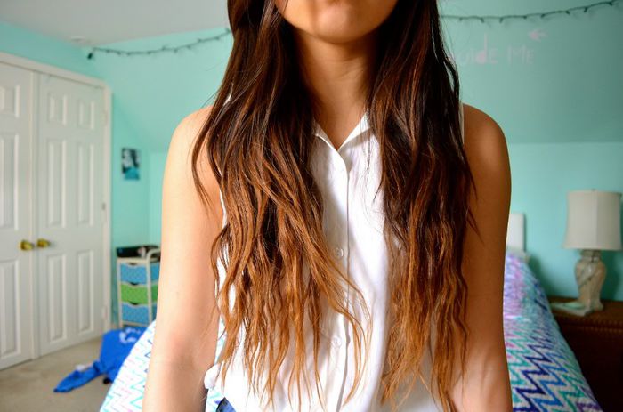 　　　　@TITIREZ ↘ is my friend ↙ - one day you are important next day you are worthless