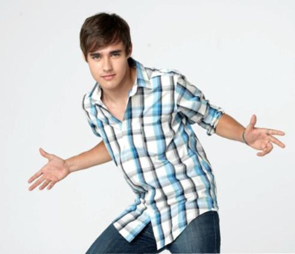 Violetta-violetta-disney-channel-30905704-492-424