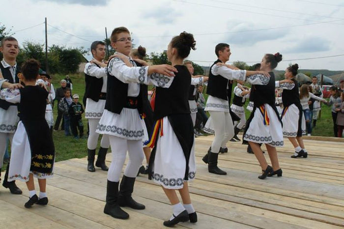 1375300_661505650541202_1718683276_n - ziua_fermierului2013
