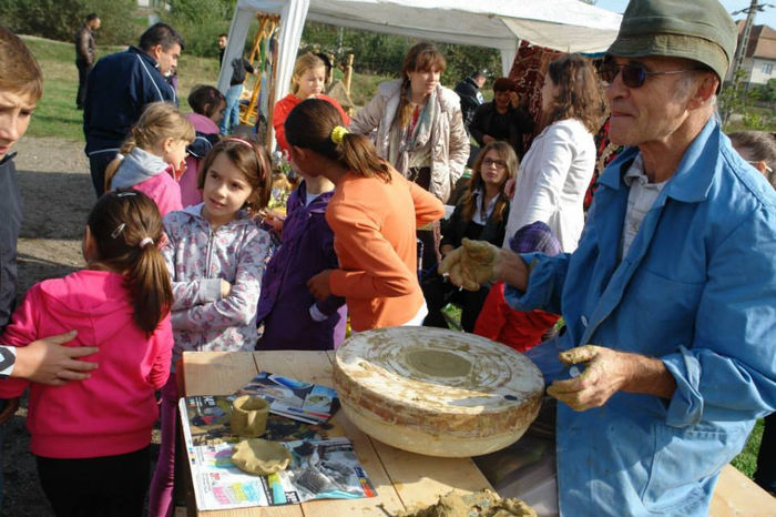 1382260_661491827209251_732332661_n