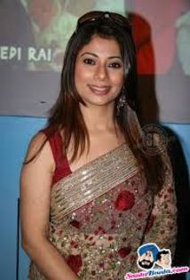 456032 - malini kapoor