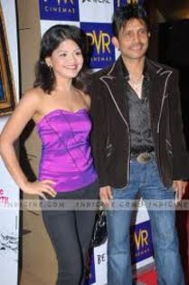 98878993 - rashimi pitre