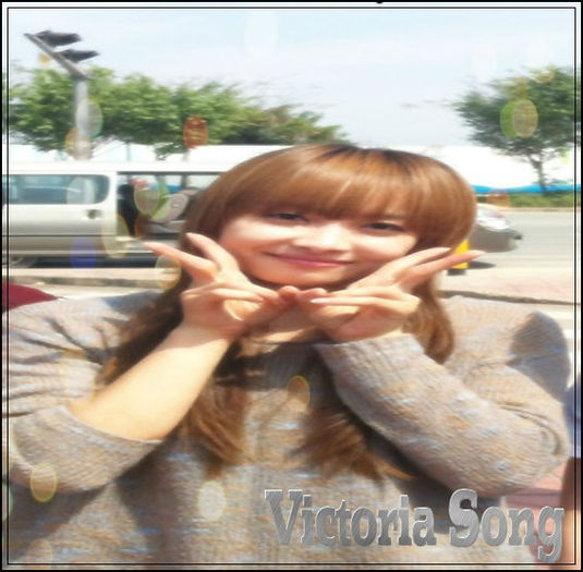 ◘ . Day 37 - 22.1O.2O13 - l - o - l 5o Days with Victoria Song