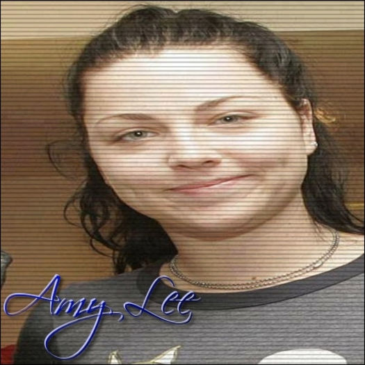 - . Day 376 . Ora 14;25 . 22 . 1o . 2o13 . - She is totally my favorite Amy Lee