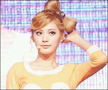 나나 <3 - z --_--_--_--_-_ Nana _--_--_--_--_-- z