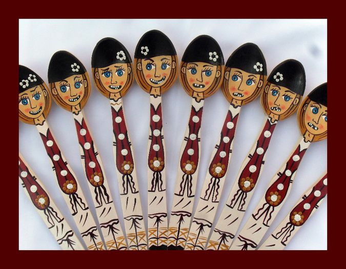 SDC15926 - LINGURI DE LEMN PICTATE MANUAL - tel 0771503314