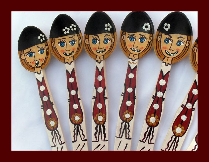 SDC15928 - LINGURI DE LEMN PICTATE MANUAL - tel 0771503314