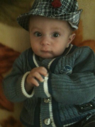 Fotografie8679 - un bebe mic -2013