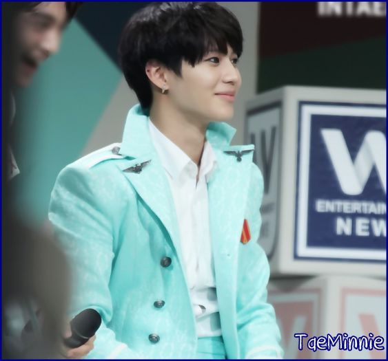 x. :)) Du-tee cu engleza taa. :)) We canteste manele acum. ^^ :))=)). - l _ Mouse Rabbit _ l