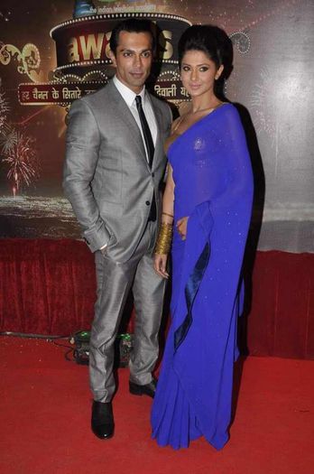 1375174_632222746801135_524836733_n - Jennifer and Karan Singh Grover