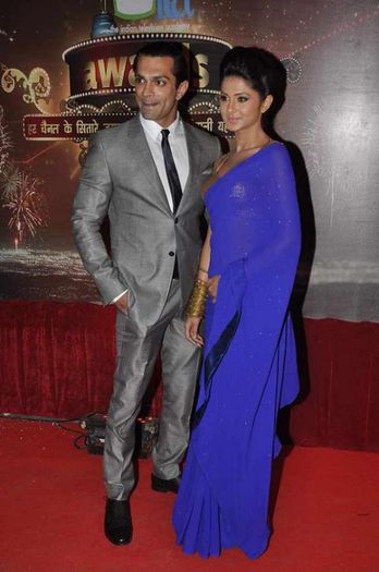 1395332_632222676801142_1342330780_n - Jennifer and Karan Singh Grover