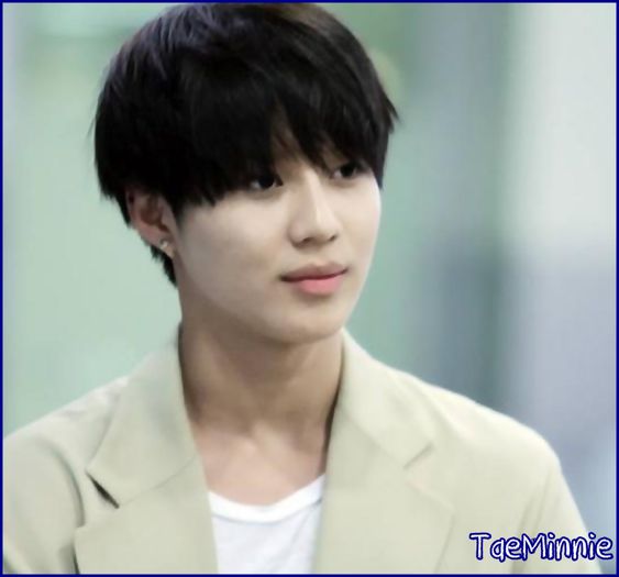 x. Tanti Wonnie,nenea TaeMinnie danseaza singurel. :( :)). - l _ Mouse Rabbit _ l