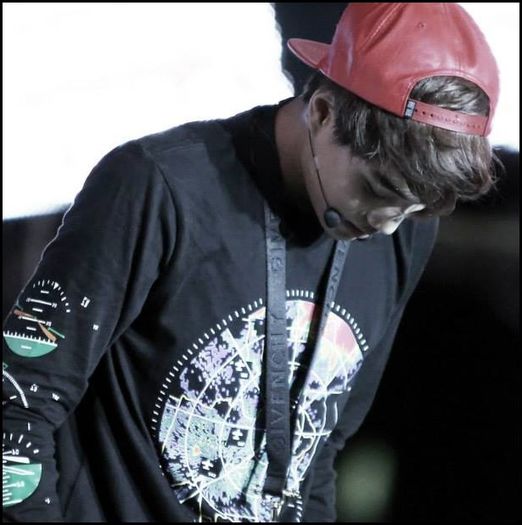 JI|. Clara. :* [xo] Mai stam? ;;) - l _ Mouse Rabbit _ l