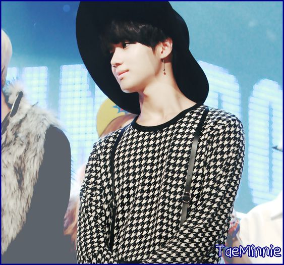 x. Yes..we are. B-) *dansand* :)). - l _ Mouse Rabbit _ l