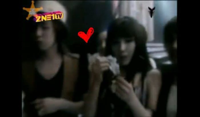 2ne1 cry6 - 2NE1 Momente triste