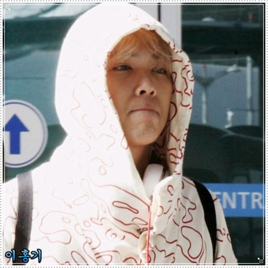 <<  Este doar un amarat de MV. :3 ..In care sunt amantiii. :> - ix __ Episodul 037 __ xi