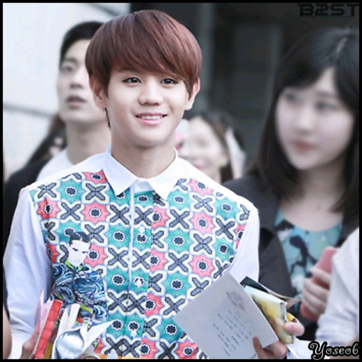 [:X] ..Buna. :) ..Jeeei. :o3 ..[merge la ea; hug strans] ..:x