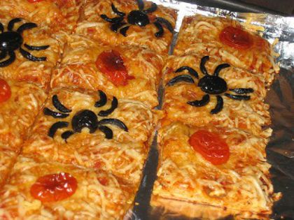 paianjeni pizza - HAPPY HALLOWEEN BUHUHUUUU