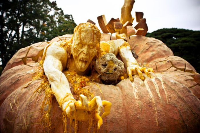 rotting-zombie-pumpkin-carving-villafane