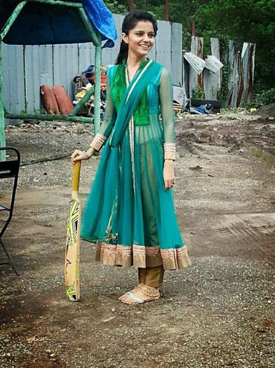 600773_558886644153502_866333327_n - Rubina Dilaik poze noi
