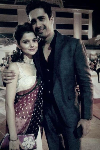 643898_508235369218630_1201834538_n - Rubina Dilaik poze noi