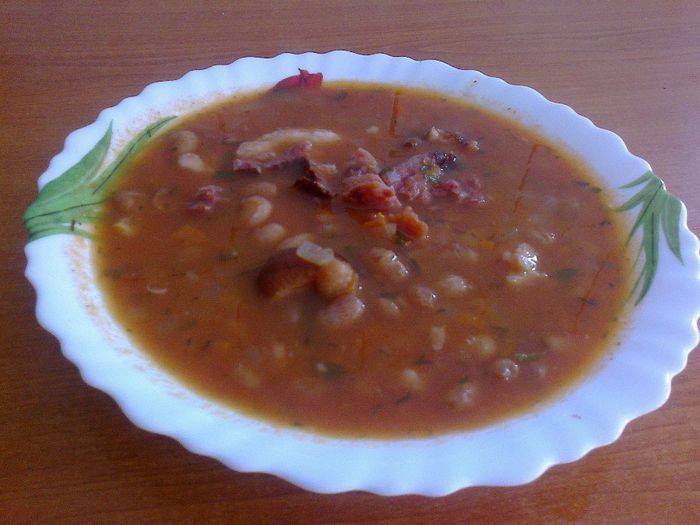 Ciorba de fasole cu ciolan afumat - Culinar 2